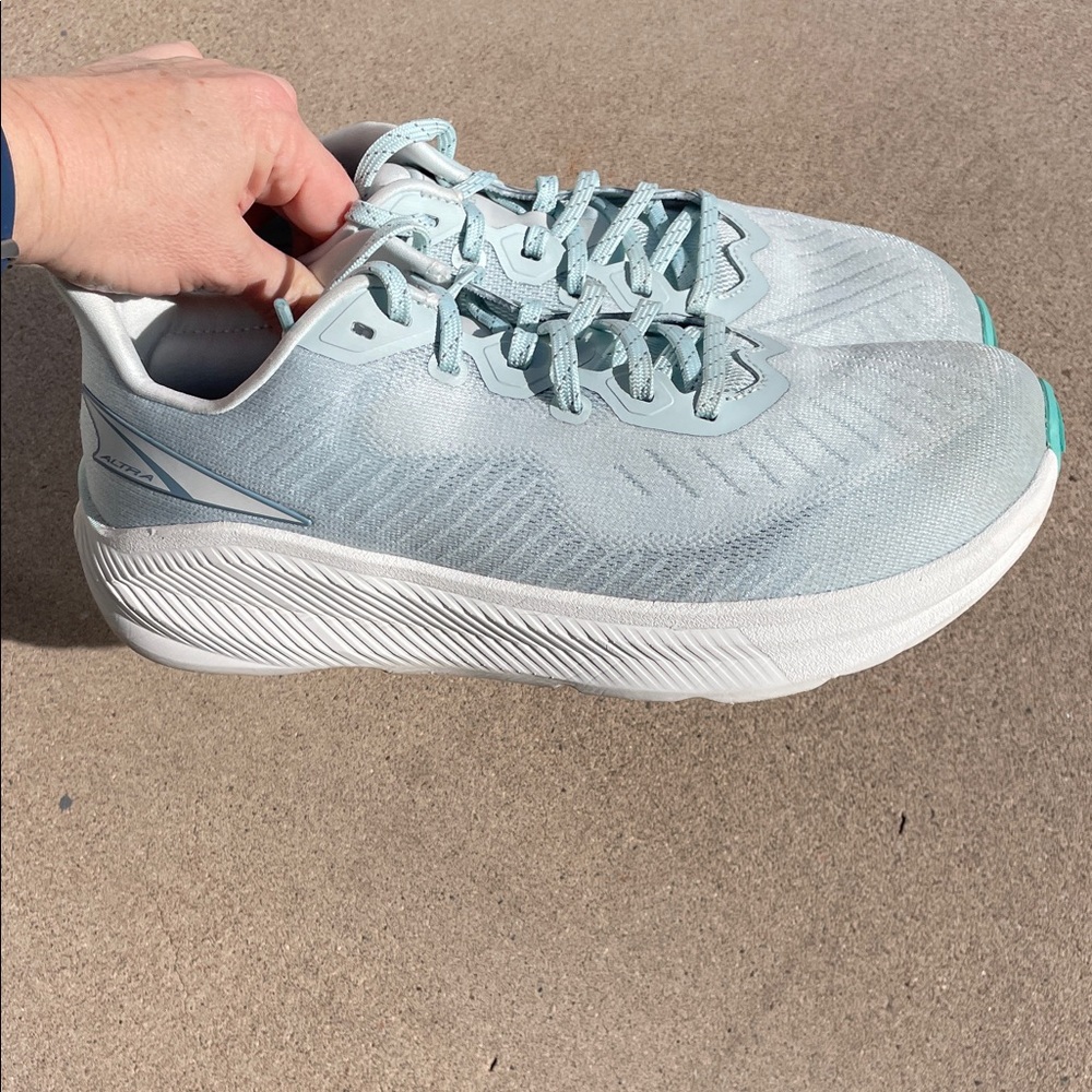 🩵 Altra Experience Form - Women’s 10 - Picture 2 of 11